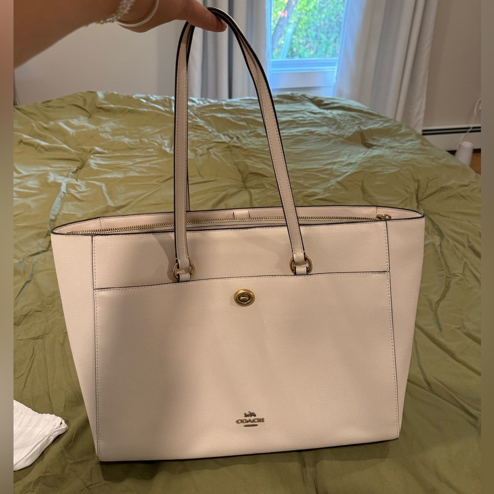Coach Cream/light pink Leather Handbag